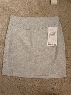 lululemon Light Gray scuba HR mini skirt